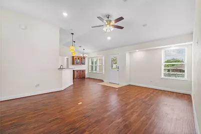 7214 Deep Forest Drive, Houston, TX 77088 - Photo 11