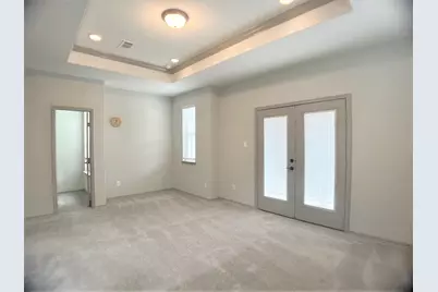 8656 Hollyoaks Creek Lane, Houston, TX 77063 - Photo 19