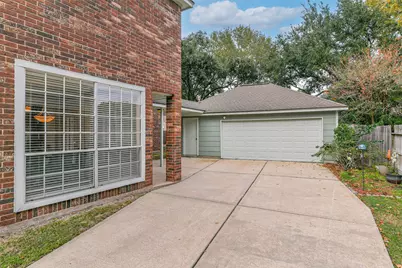 2021 Sandy Coast Circle, League City, TX 77573 - Photo 47