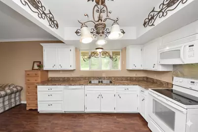 17106 Moss Oaks Drive, Conroe, TX 77385 - Photo 13