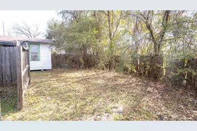 8808 Leander Street, Houston, TX 77012 - Photo 9