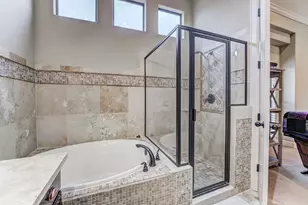 2308 Couch St, Houston, TX 77008 - Photo 31
