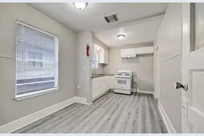 3303 Illinois Street, Baytown, TX 77520 - Photo 7