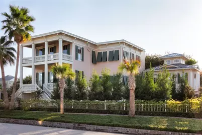 523 10th Street, Galveston, TX 77550 - Photo 1