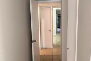 5665 Birchmont Dr, Houston, TX 77091 - Photo 9