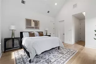 1030 W 24th St, Houston, TX 77008 - Photo 33