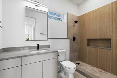 1030 W 24th Street #C, Houston, TX 77008 - Photo 7