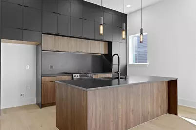 1030 W 24th Street #C, Houston, TX 77008 - Photo 11