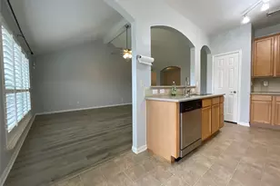 893 Bent Sail, League City, TX 77573 - Photo 5