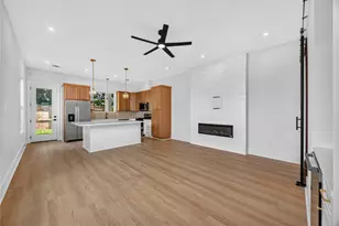 7817 Sandy St, Houston, TX 77028 - Photo 5