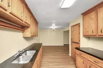 8105 Lanham Lane, Houston, TX 77075 - Photo 15