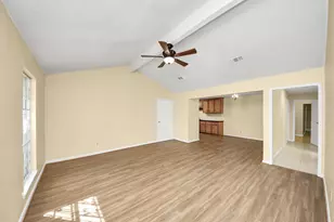 8105 Lanham Ln, Houston, TX 77075 - Photo 7