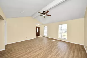 8105 Lanham Ln, Houston, TX 77075 - Photo 5