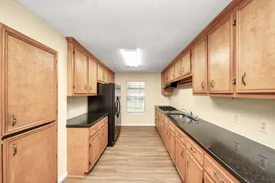 8105 Lanham Lane, Houston, TX 77075 - Photo 11