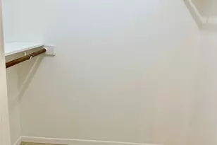 10902 Olympia Dr, Houston, TX 77042 - Photo 9