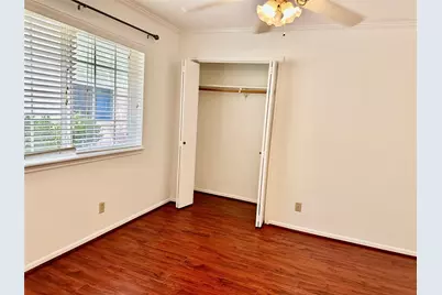 10902 Olympia Drive, Houston, TX 77042 - Photo 3