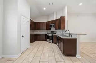 14914 Darbydale Dr, Houston, TX 77090 - Photo 5