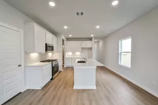 123 W Canopy Xing Cir, Conroe, TX 77301 - Photo 11