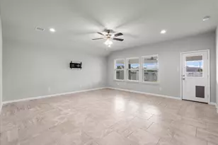 10430 Sill Pr Dr, Rosharon, TX 77583 - Photo 13