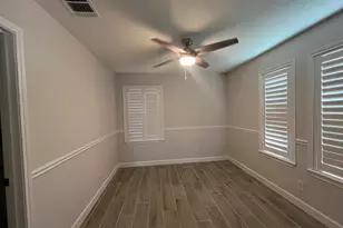 1437 Confederate Rd, Houston, TX 77055 - Photo 7