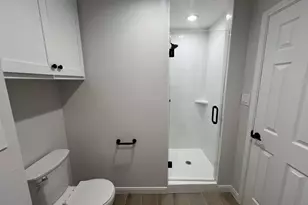 1437 Confederate Rd, Houston, TX 77055 - Photo 9