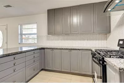 1316 Zora Street, Houston, TX 77055 - Photo 9