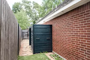 1722 Red Oak Terrace, Houston, TX 77339 - Photo 19