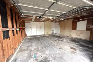 12119 Tambourine Dr, Houston, TX 77477 - Photo 11