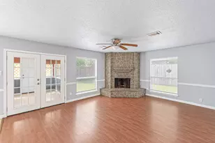12027 Huntington Park Dr, Houston, TX 77099 - Photo 13