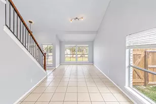 12027 Huntington Park Dr, Houston, TX 77099 - Photo 7