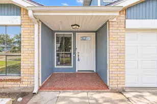 12027 Huntington Park Dr, Houston, TX 77099 - Photo 3