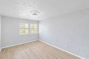 12027 Huntington Park Dr, Houston, TX 77099 - Photo 33