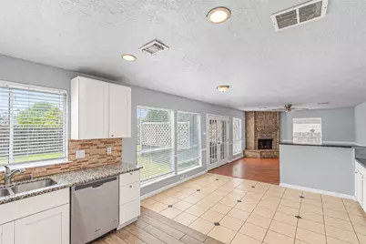 12027 Huntington Park Drive, Houston, TX 77099 - Photo 21