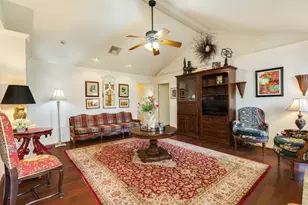 221 Banyan St, Lake Jackson, TX 77566 - Photo 5