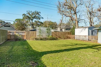 221 Banyan Street, Lake Jackson, TX 77566 - Photo 27