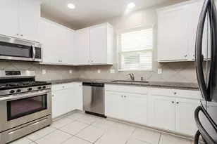 9207 Penfield Dr, Rosharon, TX 77583 - Photo 7