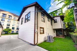 1932 W Bell St, Houston, TX 77019 - Photo 27