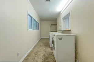 1932 W Bell St, Houston, TX 77019 - Photo 11