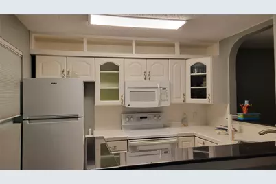 8223 Kingsbrook Rd Road #114, Houston, TX 77024 - Photo 3