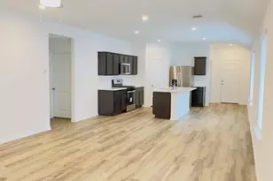 12366 Morning Vis Dr, Houston, TX 77014 - Photo 7