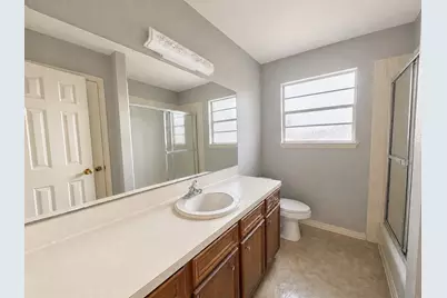 1105 E Adoue Street, Alvin, TX 77511 - Photo 11