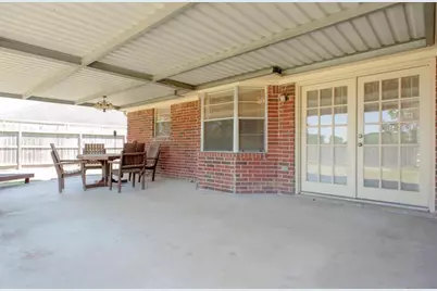 1105 E Adoue Street, Alvin, TX 77511 - Photo 13