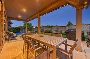 27507 Kingsland Pl Ln, Fulshear, TX 77441 - Photo 33