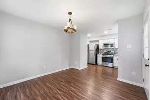 71 S Woodstock Cir Dr, The Woodlands, TX 77381 - Photo 9