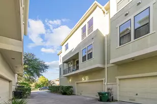 1320 W 25th St, Houston, TX 77008 - Photo 23