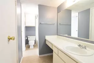 2750 Holly Hall St, Houston, TX 77054 - Photo 9
