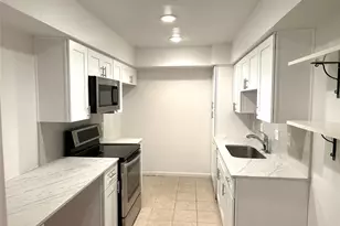 359 N Post Oak Ln, Houston, TX 77024 - Photo 9