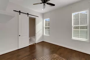 1030 W 26th St, Houston, TX 77008 - Photo 29