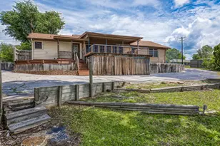 407 W Glenn St, Bellville, TX 77418 - Photo 29