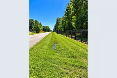 417 County Road 6881 N, Dayton, TX 77535 - Photo 3